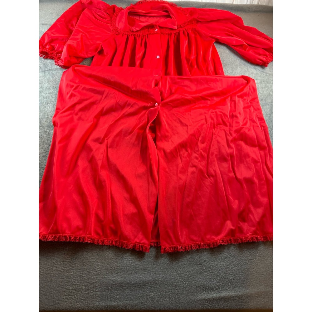 Red satiny sheet robe vtg  pleats and‎ ruffles  unknown size